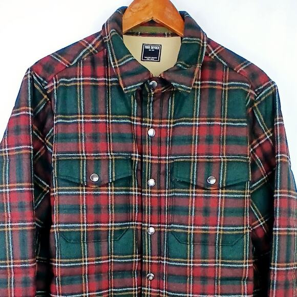 Todd Snyder SZ M Italian Quilted Shirt Jacket Tartan Plaid Green Red NWOT - Picture 3 of 10